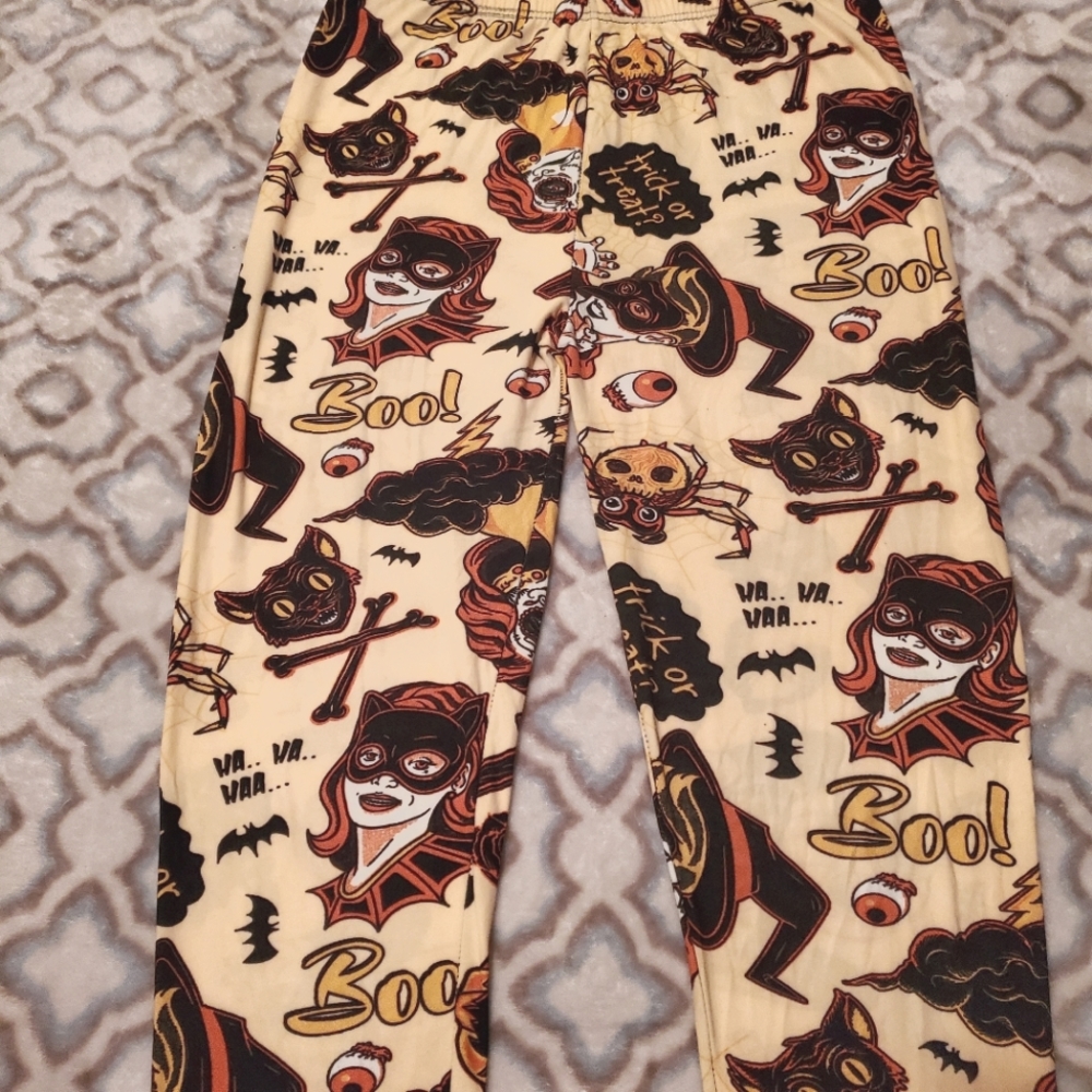 Left Feet L/XL Tan Halloween Leggings